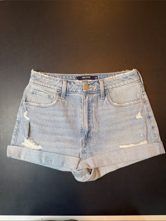 Hollister Pants - Hollister Ultra High Rise Mom Shorts Light Wash Denim Size 2 W26